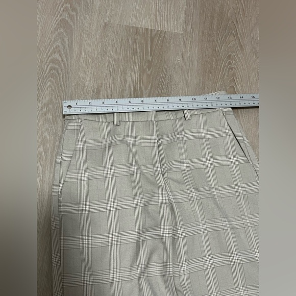 H&M Beige Plaid Trousers Straight Slim Leg Pants 28 inch inseam officewear - Picture 4 of 10